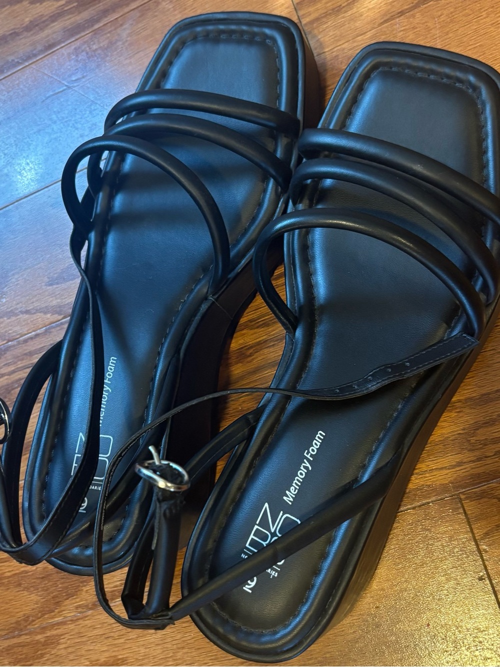 No Boundaries Black Strappy Square-Toe Memory Foam Sandals
